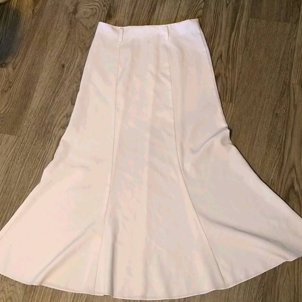 Avenue Skirt